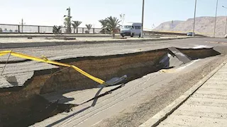 أول بيان رسمي يكشف تفاصيل انهيار كوبري بسوهاج: قديم ومتهالك