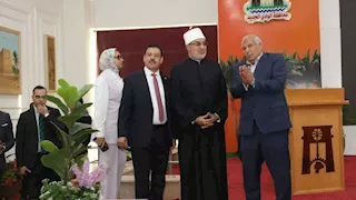 محافظ الوادي الجديد ومفتي الجمهورية يتفقدان مجمع المصالح الحكومية