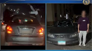 قائد سيارة يستعرض ويسمح لآخرين بالجلوس على النوافذ في الدقهلية