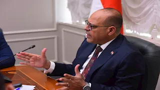 وزير العمل يبحث إطلاق منظومة إلكترونية متكاملة لخدمات الوزارة.. تفاصيل