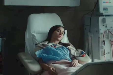 "دمي بيتصفى"- ما هو مرض دينا الشربيني في مسلسلها الجديد؟