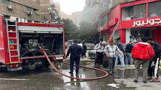 حريق محدود في محل شهير بالمهندسين.. والسيطرة عليه بسيارتي إطفاء | صور
