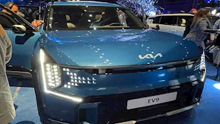 كيا تطلق EV9 الكهربائية سباعية المقاعد لأول مرة في مصر.. أسعار وتفاصيل