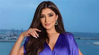 مي عمر بفستان يبرز قوامها- ما سر اللوك؟