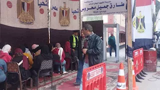  السيدات وكبار السن أمام اللجان في اليوم الثاني لانتخابات النواب بأسيوط  