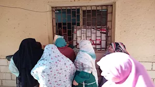 مديرية الصحة ببني سويف تنظم قافلة طبية مجانية لسكان بني عفان (صور)