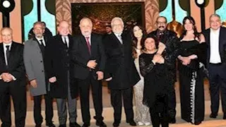 فرحة أبو العروسة.. هنيدي يحتفل بزفاف ابنته وسط نجوم الفن