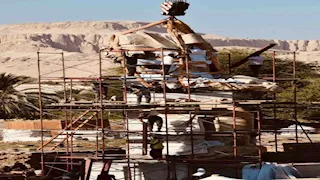 بعد 3 آلاف عام تحت الرمال.. الأقصر تكشف غدًا عن تمثال عملاق لأمنحتب الثالث (صور)