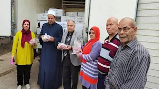 محافظ الجيزة: توزيع طنَّي لحوم صكوك الأضاحي على الأُسر الأولى بالرعاية