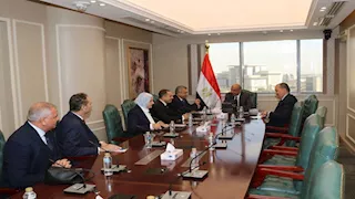 وزير الكهرباء يستقبل أعضاء لجنة الطاقة والبيئة والقوى العاملة بمجلس الشيوخ 