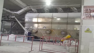 ضبط 108 أطنان مواد غذائية وملح في قويسنا 