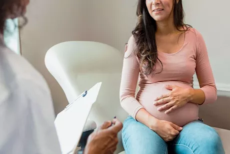 هل تناول أدوية القولون التقرحي آمنة أثناء الحمل؟