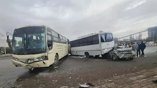 "الأتوبيس فرم الملاكي".. 5 مصابين في تصادم مروع بين 3 مركبات بالسويس