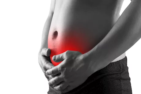 أسباب انتفاخ القولون التقرحي وطرق التخلص منه