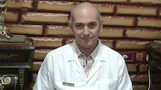 أثناء عمله.. وفاة الدكتور أشرف ميخائيل طبيب الأسنان بالإسكندرية