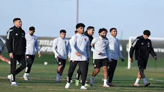 "اجتماع توروب وفقرات بدنية".. 15 صورة لمران الأهلي استعدادا لمواجهة سيراميكا كليوباترا