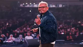 وصلت 12000 جنيه.. تعرف على أسعار تذاكر أول حفلات عمرو دياب في 2026