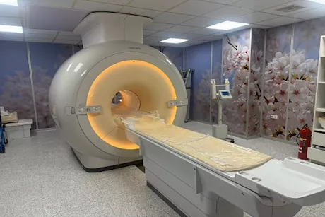 معهد ناصر يعلن تشغيل أول جهاز رنين مغناطيسي 3 تسلا بوزارة الصحة