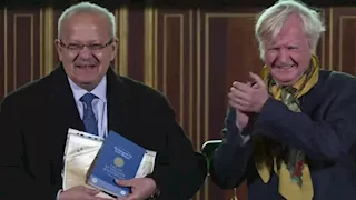 "السوربون" تُكرم "الخشت" بعد محاضرة عن المعتقد الديني والعلم الوضعي