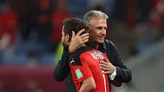 لاعبو منتخب مصر يكرّمون أحمد رفعت في مواجهة الكويت (صور)