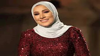 نداء شرارة بفستان محتشم وجذاب.. لماذا اختارت هذا اللون؟