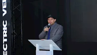 وزير الشباب والرياضة يشيد بقمة EVs ويؤكد دعم الدولة للتكنولوجيا المستدامة