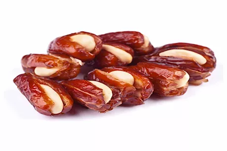  ماذا يحدث بجسمك عند تناول التمر مع الفول السوداني يوميا؟ 