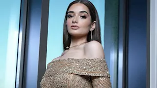 خطفت الأنظار بالأسود.. ملك أحمد زاهر بفستان جذاب