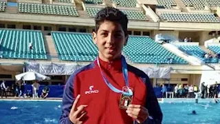 والدة السباح يوسف تشيد ببيان النيابة: "تقرير الطب الشرعي برأ ابني وحقه سيعود بالقانون"