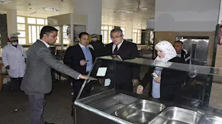 نائب رئيس جامعة عين شمس يتفقد المدينة الجامعية -(صور)  
