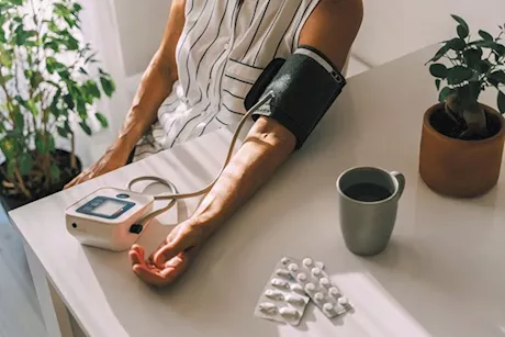 ارتفاع الضغط مع أخذ العلاج- 5 مشروبات قد تكون السبب