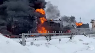 أوكرانيا تستهدف ميناء بحريا ومطارا عسكريا روسيين وتسجل أضرارا كبيرة