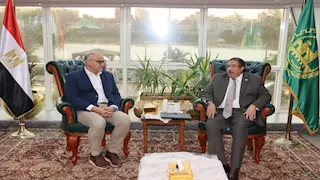 محافظ القليوبية يتابع تنفيذ مبادرة "عيون أطفالنا مستقبلنا" لدعم طلاب المدارس