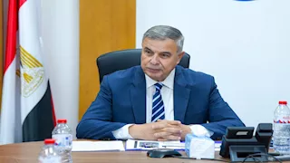 محافظ الإسكندرية يتابع انتخابات النواب بدائرة الرمل من غرفة العمليات -صور