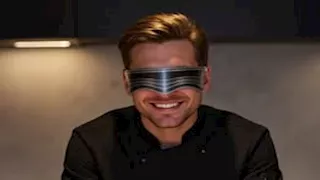 "الشيف أيمن" داخل مطعم بدبي.. قصة أول طباخ آلي في العالم 