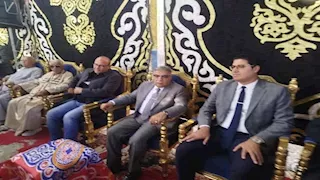 بالفيديو والصور.. محافظ الدقهلية ونائبه يقدمان العزاء لأسرة "الحاجة سبيلة" سيدة العطاء