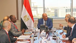 وزير الكهرباء يبحث تعزيز التعاون مع وفد مؤسسة التمويل الدولية "IFC"