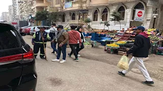 بالصور- محافظ الدقهلية يتفقد منافذ البيع ويشدد على الالتزام بالأسعار