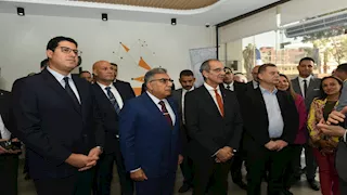 محافظ الدقهلية ووزير الاتصالات يتفقدان شركة "قمم" بالمنصورة (صور)