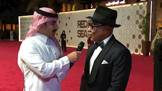 النجم جيانكارلو اسبوزيتو يشيد بكريم عبد العزيز وأحمد عز عن فيلم "7 Dogs"