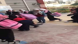 تقرير طبي وتهديد معلمة بـ"كتر".. واقعة فيديو مشاجرة الطالبات تصل "جنح الإسكندرية"- صور