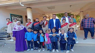 بالصور- طلاب وأولياء الأمور بالأقصر يشاركون في "اليوم الصحي المدرسي"