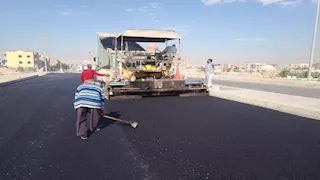 الإسكان: دفع العمل بمشروعات الطرق في "سكن لكل المصريين" بحدائق أكتوبر و15 مايو  