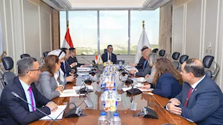 وزير التموين يبحث مع "بلومبرج جرين" تطوير منظومة تخزين وتداول الحبوب  