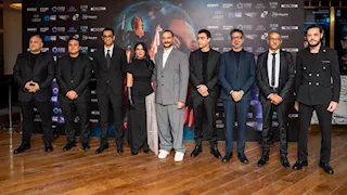 تركي آل الشيخ ينشر صور منى زكي ونجوم فيلم "الست" في العرض الخاص بالرياض