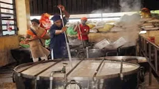 المعبد الذهبي.. أكبر مطبخ مجاني في العالم يطعم 50 ألف شخص يوميا