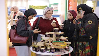 من الصعيد للعالمية.. الحنة والكركديه بـ"فوود أفريقيا" (صور)