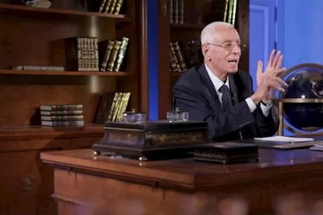 حسام موافي يحذر: آلام هذا المرض خادعة