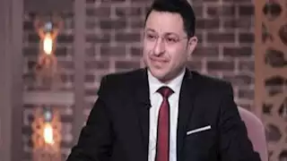 محمد على يوضح حكم الجلوس على القبر؟