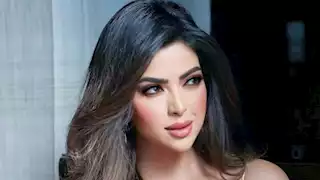 بسبب إطلالتها الجريئة.. ميرنا جميل تتصدر تريند جوجل